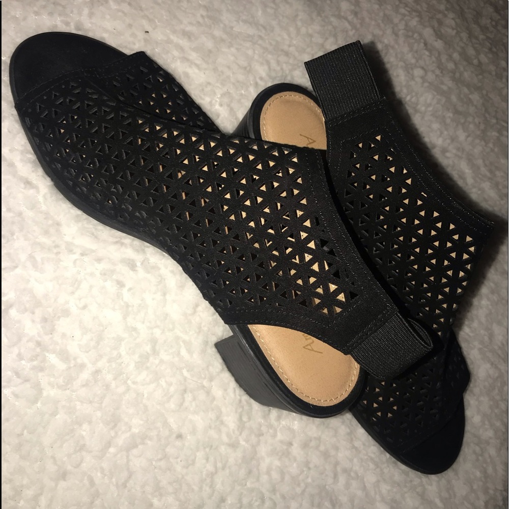 ankle booties/sandals